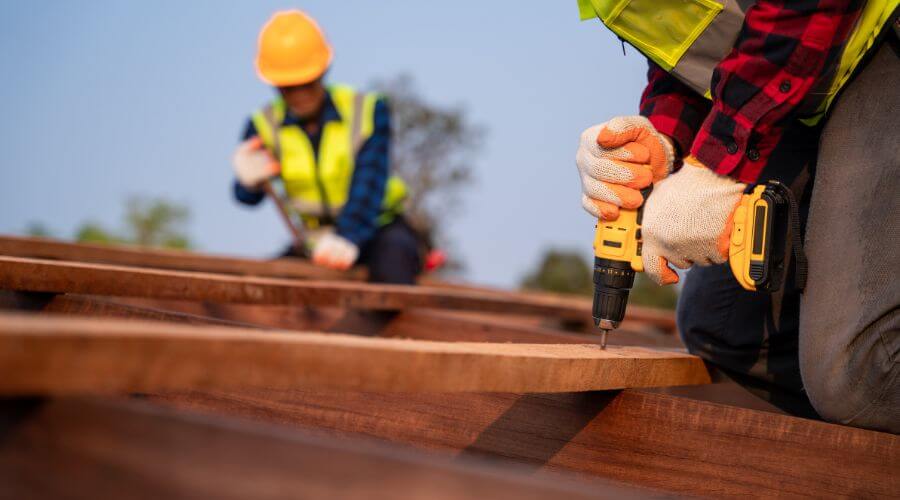 Professional residential roofers in Blue Mound, KS